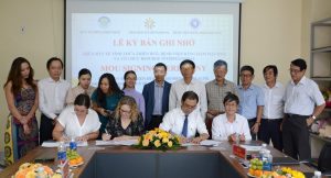 Lễ ký kết hợp tác giữa Sở Y tế TT-Huế và Tổ chức ReSurge International (Mỹ)