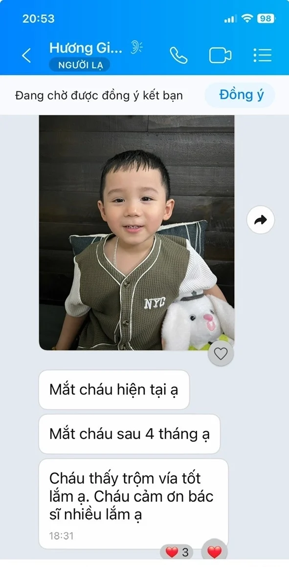 Gia đình bé & Dr Hậu