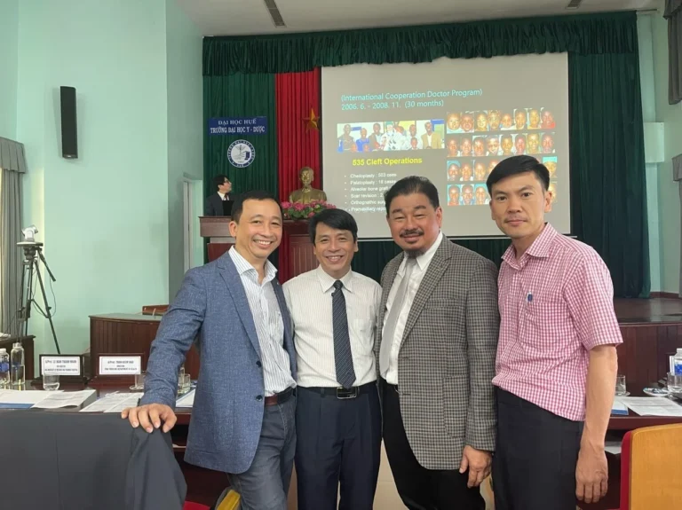 Tiến sĩ Hậu cùng các chuyên gia tại CME tháng 4-2024
